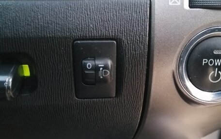 Toyota Prius, 2010 год, 1 255 000 рублей, 6 фотография