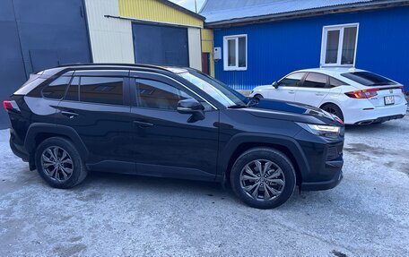 Toyota RAV4, 2024 год, 4 100 000 рублей, 3 фотография