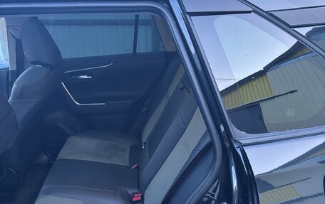 Toyota RAV4, 2024 год, 4 100 000 рублей, 8 фотография
