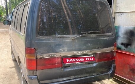 Toyota HiAce, 1995 год, 330 000 рублей, 3 фотография