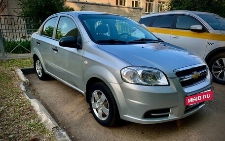 Chevrolet Aveo III, 2010 год, 530 000 рублей, 2 фотография