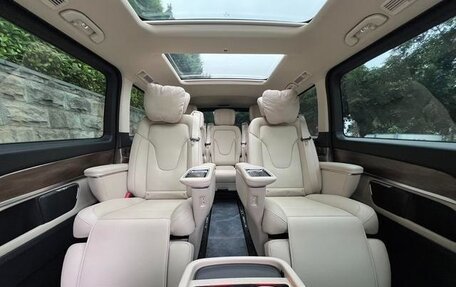 Mercedes-Benz V-Класс, 2022 год, 5 108 000 рублей, 10 фотография