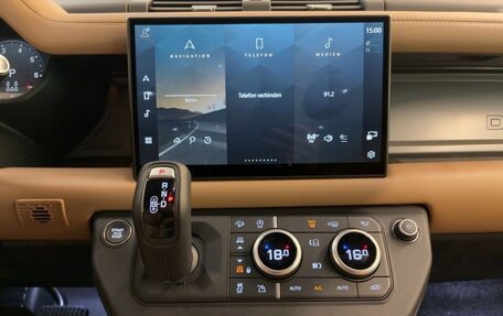 Land Rover Defender II, 2025 год, 20 900 000 рублей, 15 фотография
