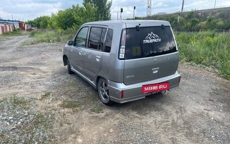 Nissan Cube II, 2001 год, 117 000 рублей, 3 фотография