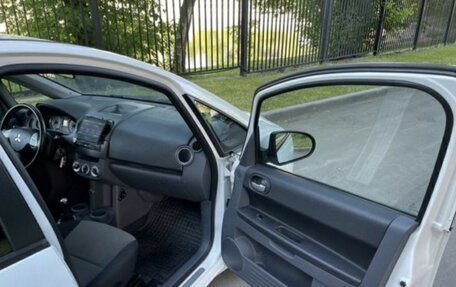 Mitsubishi Colt VI рестайлинг, 2010 год, 550 000 рублей, 9 фотография