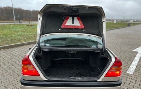 Mercedes-Benz C-Класс, 1994 год, 610 000 рублей, 11 фотография