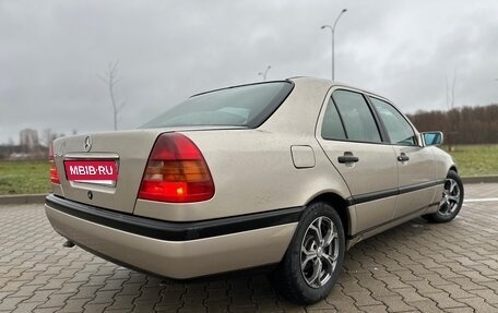 Mercedes-Benz C-Класс, 1994 год, 610 000 рублей, 4 фотография