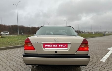 Mercedes-Benz C-Класс, 1994 год, 610 000 рублей, 5 фотография