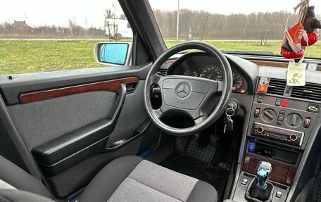 Mercedes-Benz C-Класс, 1994 год, 610 000 рублей, 15 фотография
