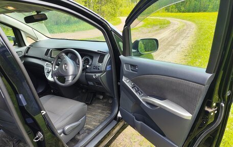 Toyota ISis I, 2011 год, 1 385 000 рублей, 12 фотография