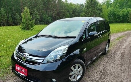 Toyota ISis I, 2011 год, 1 385 000 рублей, 4 фотография