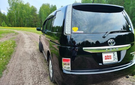Toyota ISis I, 2011 год, 1 385 000 рублей, 29 фотография