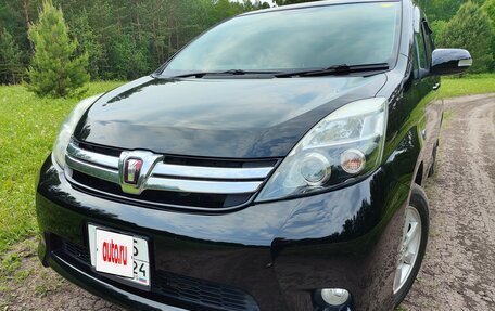 Toyota ISis I, 2011 год, 1 385 000 рублей, 22 фотография