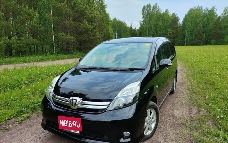 Toyota ISis I, 2011 год, 1 385 000 рублей, 30 фотография