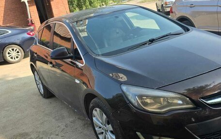 Opel Astra J, 2013 год, 880 000 рублей, 4 фотография