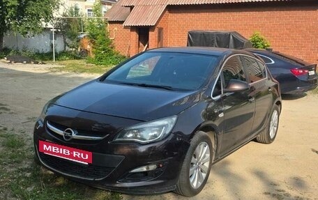 Opel Astra J, 2013 год, 880 000 рублей, 3 фотография