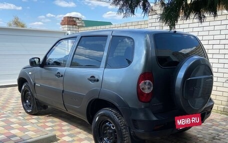 Chevrolet Niva I рестайлинг, 2017 год, 780 000 рублей, 6 фотография