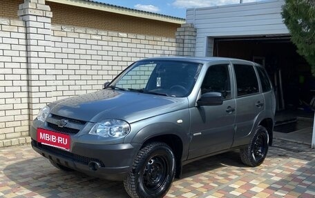 Chevrolet Niva I рестайлинг, 2017 год, 780 000 рублей, 12 фотография