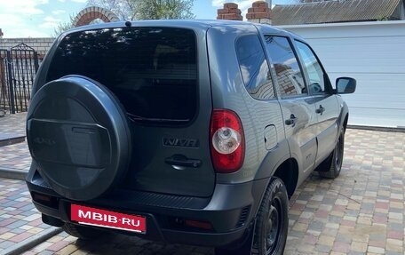 Chevrolet Niva I рестайлинг, 2017 год, 780 000 рублей, 9 фотография