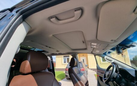 Hyundai Grand Starex Grand Starex I рестайлинг 2, 2019 год, 6 300 000 рублей, 16 фотография