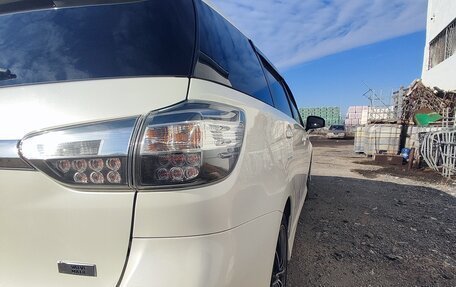 Toyota Wish II, 2012 год, 1 850 000 рублей, 23 фотография
