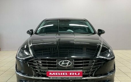 Hyundai Sonata VIII, 2021 год, 2 620 000 рублей, 2 фотография