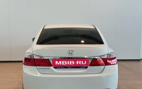 Honda Accord IX рестайлинг, 2013 год, 1 580 000 рублей, 6 фотография