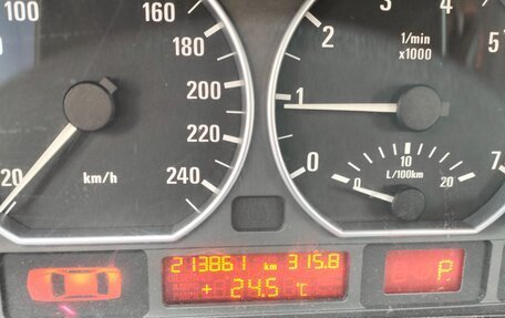 BMW 3 серия, 2003 год, 700 000 рублей, 9 фотография