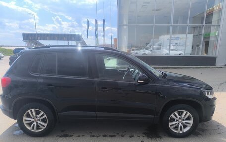 Volkswagen Tiguan I, 2011 год, 800 000 рублей, 2 фотография