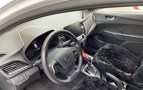 Hyundai Solaris II рестайлинг, 2022 год, 1 950 000 рублей, 16 фотография