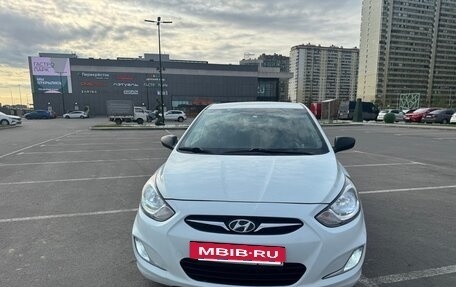 Hyundai Solaris II рестайлинг, 2014 год, 699 999 рублей, 3 фотография