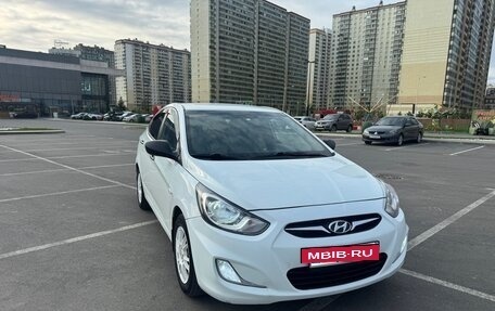 Hyundai Solaris II рестайлинг, 2014 год, 699 999 рублей, 4 фотография