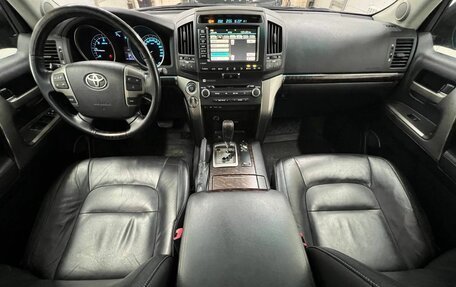 Toyota Land Cruiser 200, 2011 год, 3 990 000 рублей, 12 фотография