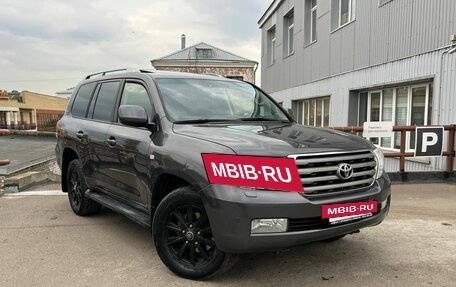 Toyota Land Cruiser 200, 2011 год, 3 990 000 рублей, 3 фотография