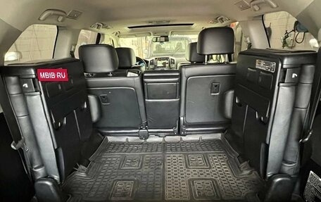 Toyota Land Cruiser 200, 2011 год, 3 990 000 рублей, 16 фотография