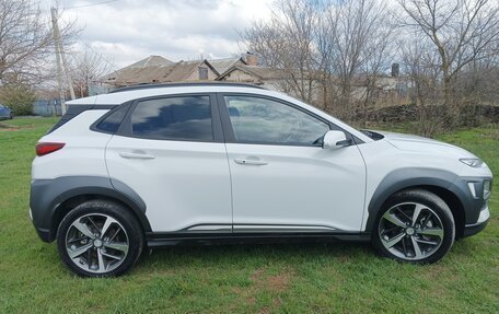 Hyundai Kona I, 2018 год, 2 300 000 рублей, 8 фотография