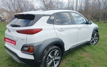 Hyundai Kona I, 2018 год, 2 300 000 рублей, 7 фотография