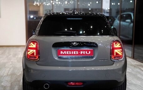 MINI Hatch, 2020 год, 2 600 000 рублей, 5 фотография