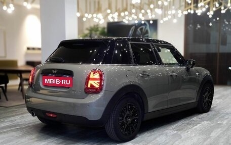 MINI Hatch, 2020 год, 2 600 000 рублей, 6 фотография