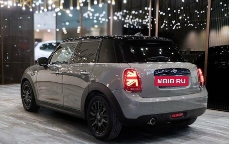 MINI Hatch, 2020 год, 2 600 000 рублей, 3 фотография
