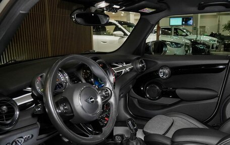 MINI Hatch, 2020 год, 2 600 000 рублей, 21 фотография