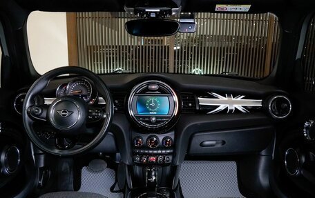 MINI Hatch, 2020 год, 2 600 000 рублей, 23 фотография