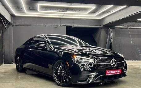 Mercedes-Benz E-Класс, 2021 год, 3 500 000 рублей, 1 фотография