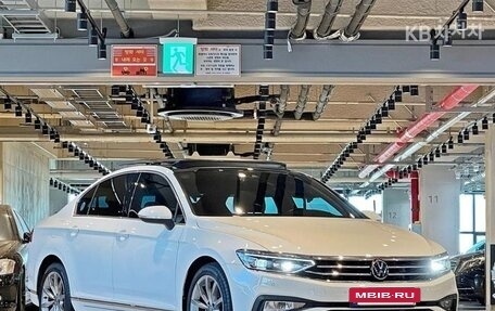 Volkswagen Passat B8 рестайлинг, 2021 год, 2 349 000 рублей, 3 фотография