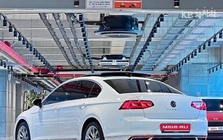 Volkswagen Passat B8 рестайлинг, 2021 год, 2 349 000 рублей, 4 фотография