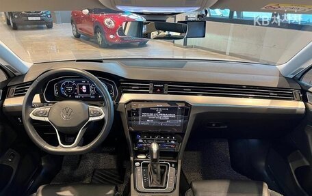 Volkswagen Passat B8 рестайлинг, 2021 год, 2 349 000 рублей, 10 фотография