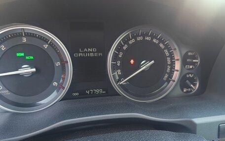 Toyota Land Cruiser 200, 2017 год, 8 000 000 рублей, 3 фотография