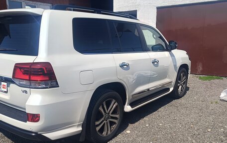 Toyota Land Cruiser 200, 2017 год, 8 000 000 рублей, 11 фотография