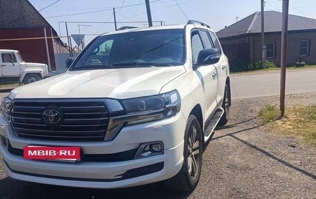 Toyota Land Cruiser 200, 2017 год, 8 000 000 рублей, 15 фотография