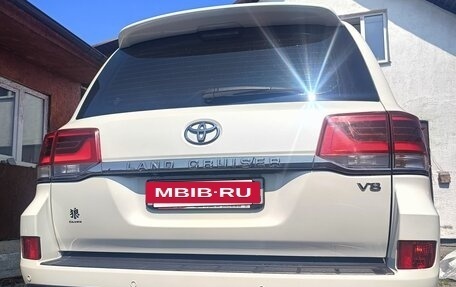 Toyota Land Cruiser 200, 2017 год, 8 000 000 рублей, 10 фотография